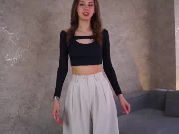 girl
        linnhaskell cam image #6719854
