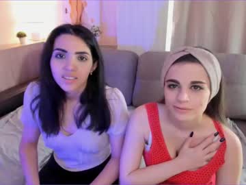 couple
        lucyviola cam image #366840
