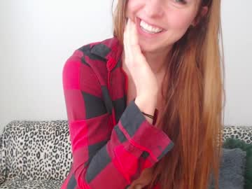 girl
        emerald_kittycat cam image #1193830