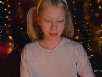 girl
        simonagerry cam image #482866