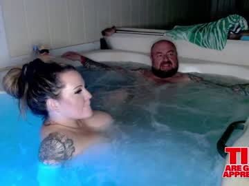 couple
        2freakycouple24 cam image #1198105