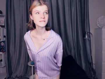 girl
        sindykate cam image #4667289