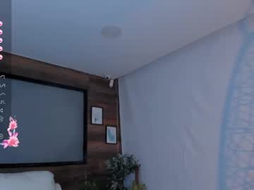 girl
        tinyw0nder cam image #4451838