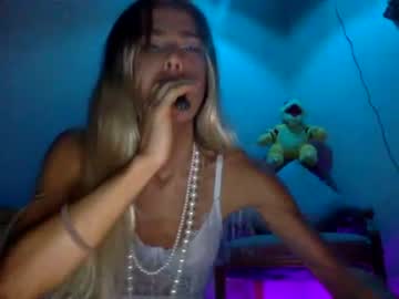 girl
        sweet_bottom69 cam image #2334402