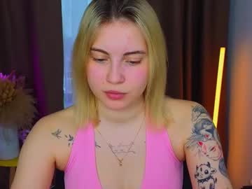girl
        ginnystar cam image #6358653