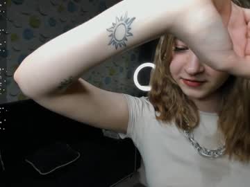 girl
        anniscornwall cam image #4478289