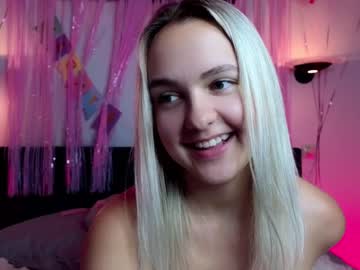 girl
        beverly_hillls cam image #4240344