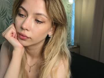 girl
        rainauge cam image #4509079