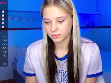 girl
        cutie__cut1e cam image #1223532
