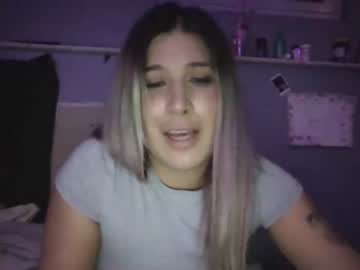 girl
        sweetsaltyx cam image #2972953