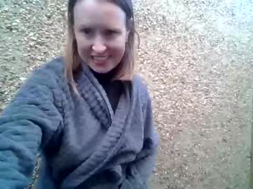 girl
        eatmypie69 cam image #2680954
