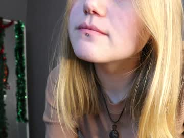 girl
        gayfarwell cam image #5693821