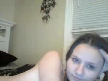 girl
        brittbratt24 cam image #97971