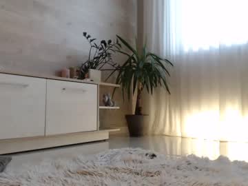girl
        meryfoxxx cam image #2796348