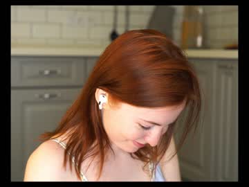 girl
        _elisa_omm_ cam image #778764