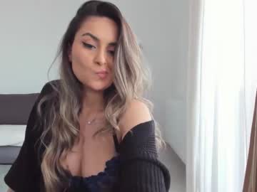 girl
        epicfu cam image #1560556