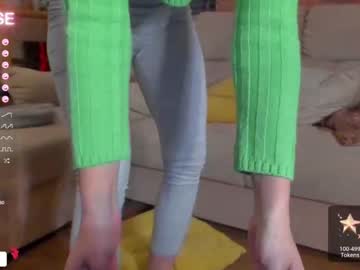 girl
        _mari_ cam image #792389