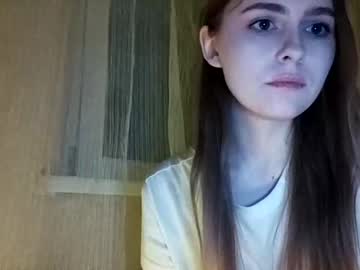 girl
        jennyjansen cam image #2425117