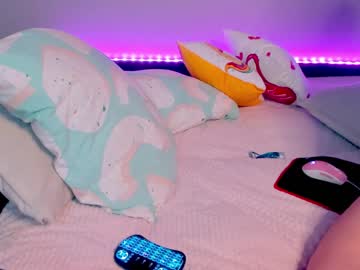 girl
        shybbdi_ cam image #359938