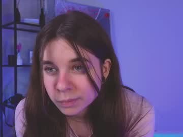 girl
        miss_spider cam image #6216174
