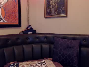 girl
        roxyrolla cam image #2240458