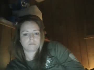 girl
        hawkyee_girl cam image #1220430