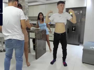 couple
        xgobletinthefirex cam image #4550763
