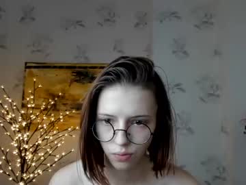 girl
        karinastarr1 cam image #448677