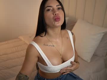girl
        ashlyeroberts01 cam image #5498099