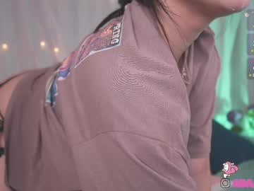 girl
        adaaraa_ cam image #5835352