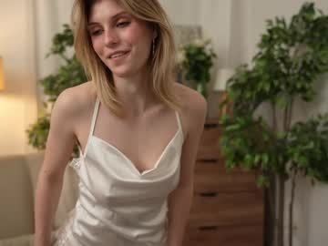 girl
        refined_style cam image #6619613