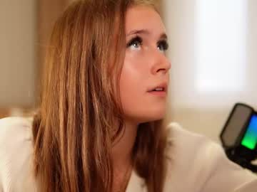 girl
        elvinagallamore cam image #5153050
