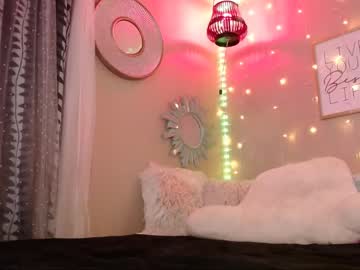 girl
        milf_lacey cam image #2037140