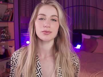 girl
        _icecrystal cam image #4813597