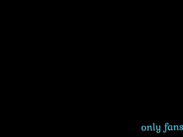 girl
        moon_night_anna cam image #5315576