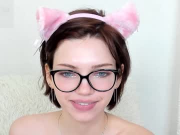 girl
        lisa_milkis cam image #626890