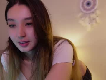 girl
        sarasuo cam image #5052292