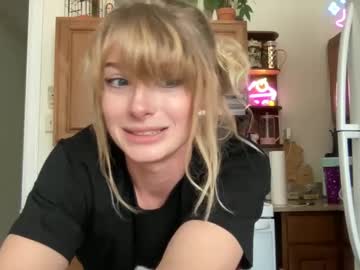 girl
        thtqunt cam image #6620699