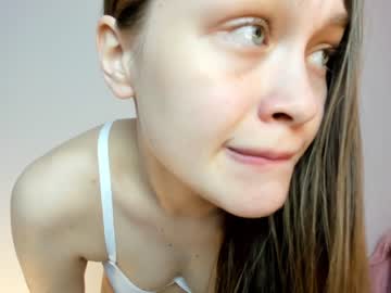 girl
        candy__mandy cam image #1454144