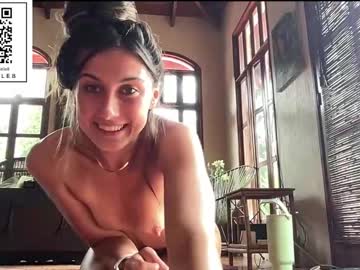 girl
        honeybelle8 cam image #6992641
