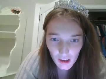 girl Cam Girls Get Busy With Their Dildos With No Shame with sophiebateman