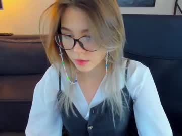 girl
        lisa_roses cam image #458424