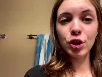 girl Cam Girls Get Busy With Their Dildos With No Shame with beccalour