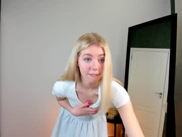 girl
        cassie_palmer cam image #1467106