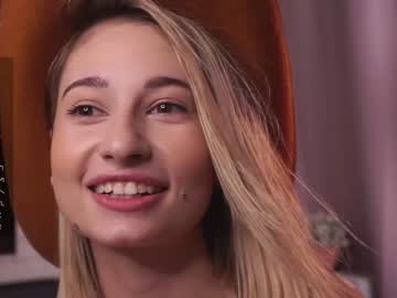 girl
        ameliajasmina cam image #3021305