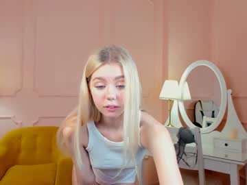 girl
        cassie_palmer cam image #1473808