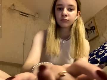 girl
        edlinhazleton cam image #6859204