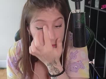 girl
        alexa_dream cam image #6750444