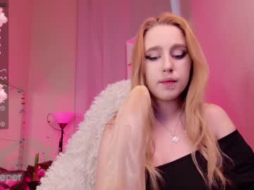 girl
        monro_merlin cam image #885187