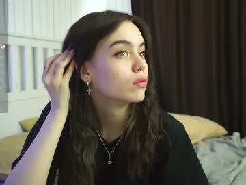 girl
        connieambes cam image #3921554